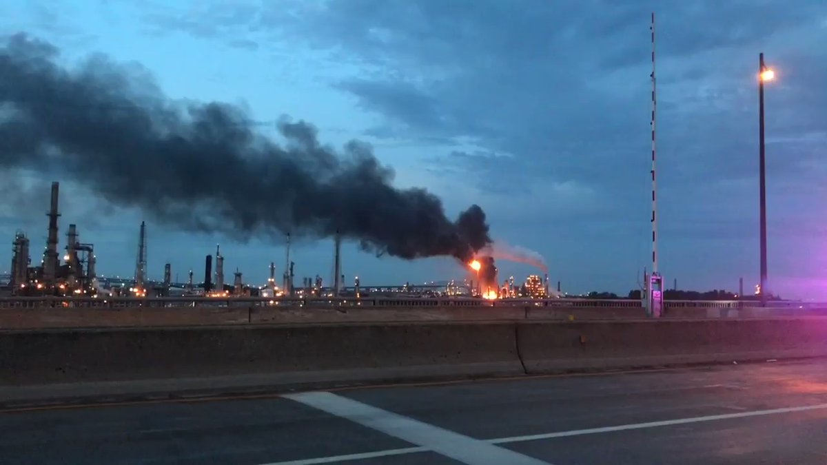 Philadelphia Sunoco refinery: fire contained, no one hurt, no evacuations - @fox29philly 