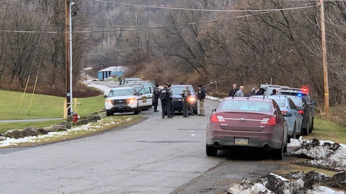 Pennsylvania State Police have confirmed that the suspect who shot a State Trooper on Tuesday has died after a 14 hour standoff with police.