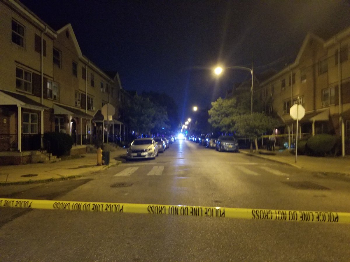 Philly police say a man and a woman were shot on the 800 block of N 10th St. The victims were rushed to Temple Hospital with unknown injuries. No suspects at this time. 