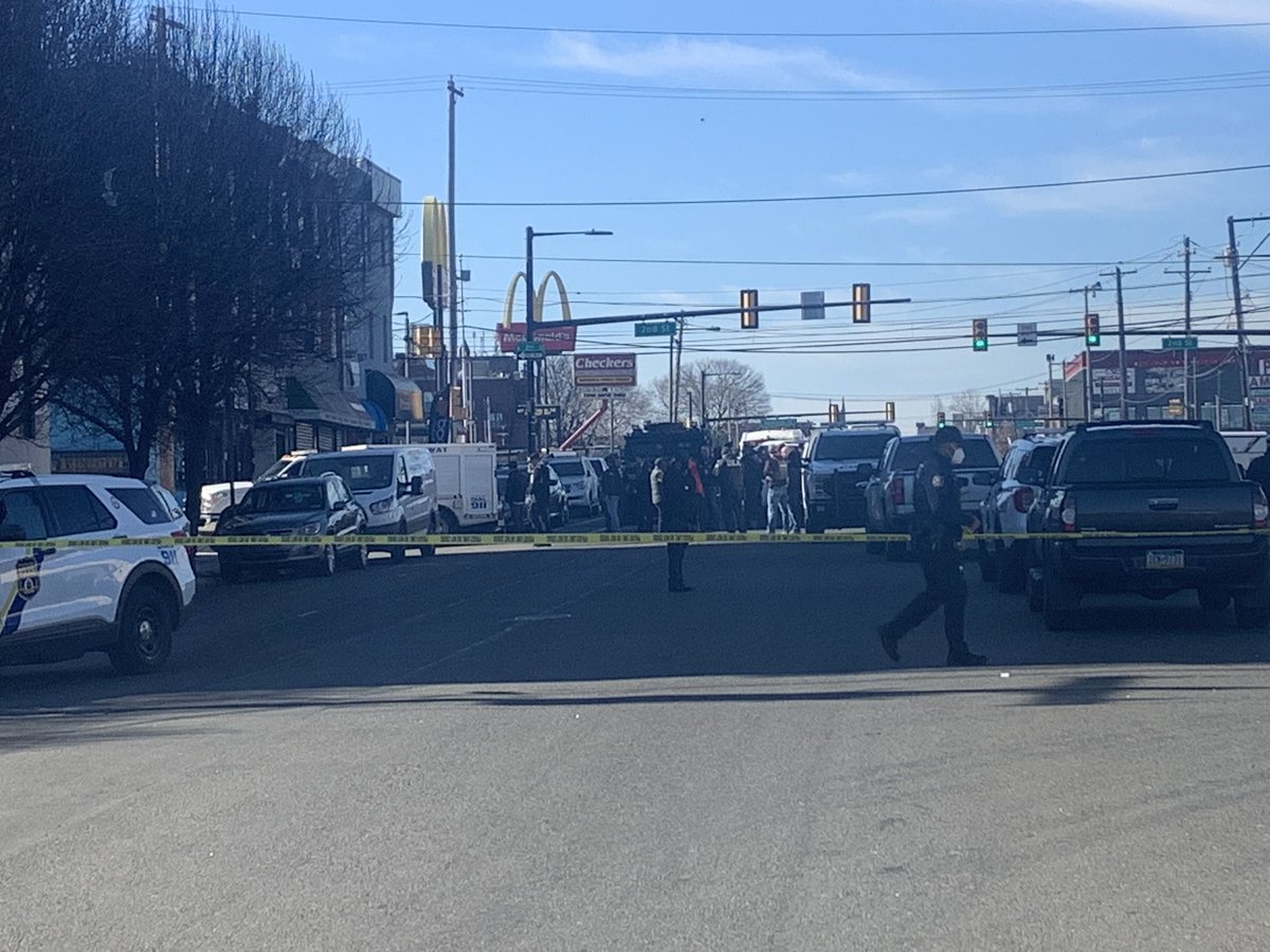 A @PhillyPolice officer was shot in the vest near 2nd and Lehigh, but is OK according to law enforcement source. At least one person in custody