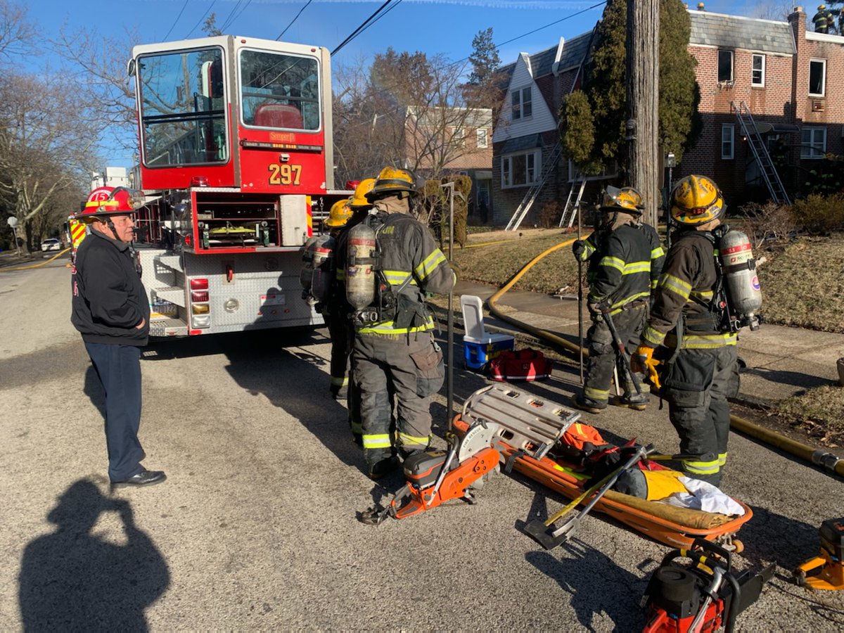 2nd Alarmers Volunteers this morning at Gorgas Lane & Anderson St providing rehab support at this dwelling fire.