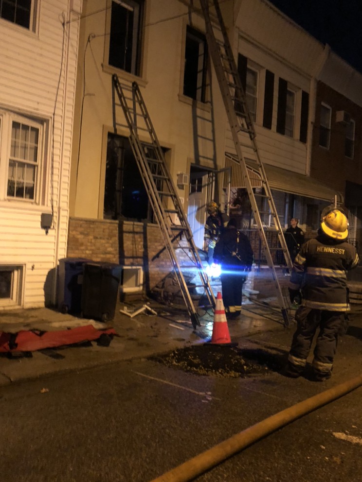 2nd Alarmers Volunteers last night responded to 20th & Ritner St providing rehab support at this dwelling fire.