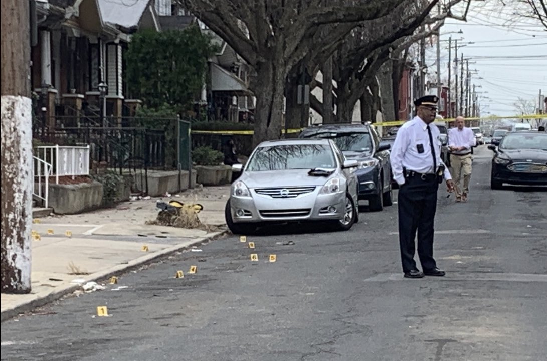 Another homicide in another double shooting in Philadelphia.   @PhillyPolice on scene at 2500 West Cumberland Street  