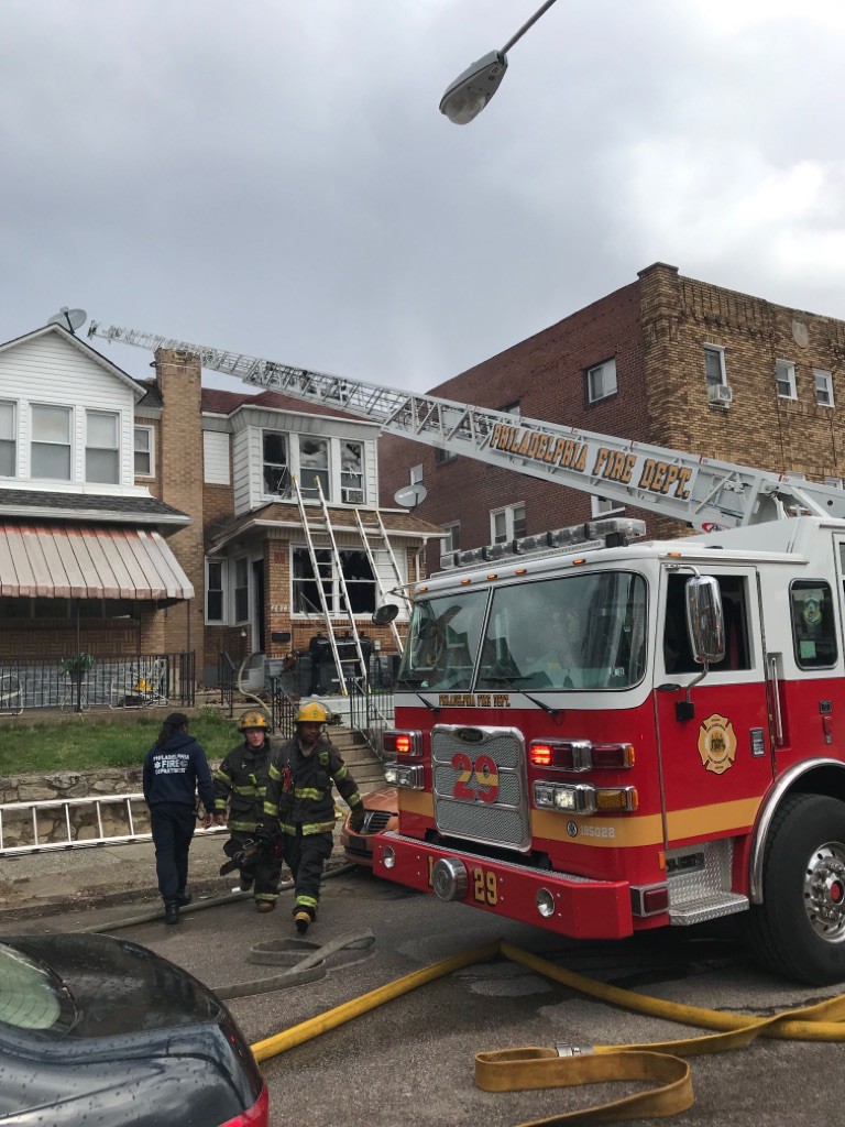 Today the 2nd Alarmers Volunteers responded to Ogontz & Nedro Ave providing rehab support at this dwelling fire.