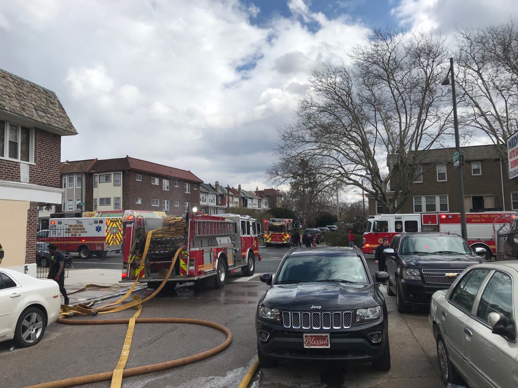 Today the 2nd Alarmers Volunteers responded to Ogontz & Nedro Ave providing rehab support at this dwelling fire.