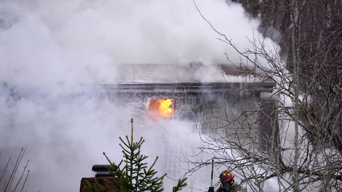 Firefighters still arriving on scene at the Helen St. fire in Robinson Twp