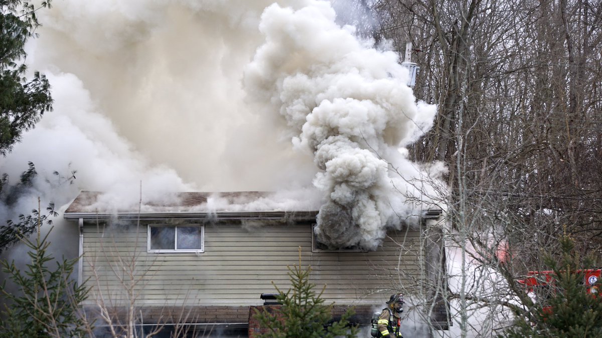 Firefighters still arriving on scene at the Helen St. fire in Robinson Twp