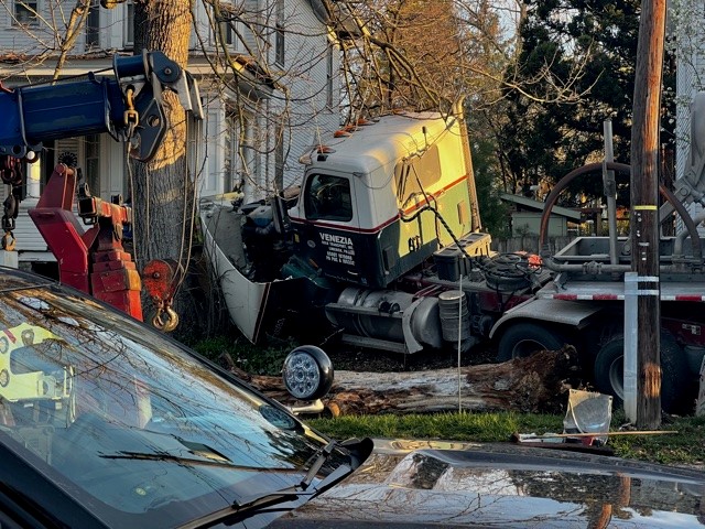 Here is a look at the activity on US-422 near Grant St . A tractor trailer collided with a home on E main St in AnnvilleTownship  after 5AM this morning