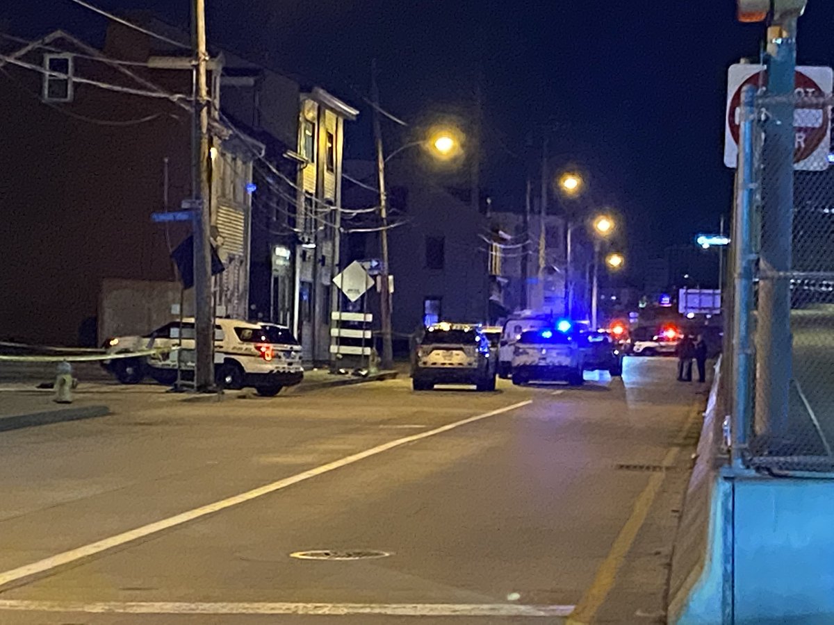 confirmed by @PghPolice 11 people shot/ 2 died at AGH. Underage party at an @Airbnb on the North Side of the @Pittsburgh 