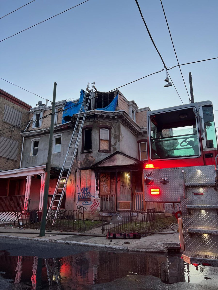 2nd Alarmers last night responded to Arrott & Leiper St providing rehab support at this dwelling fire