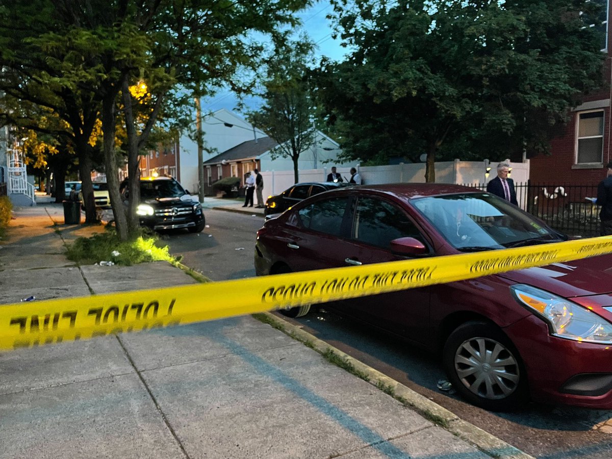 From earlier: investigators on scene in North Philly. 5 people shot, at least 24 bullets fired. 2 in custody. Nearby neighbor told @KYWNewsradio he's used to shootings happening, tonight he didn't get panicky & stayed on the floor until the shooting stopped
