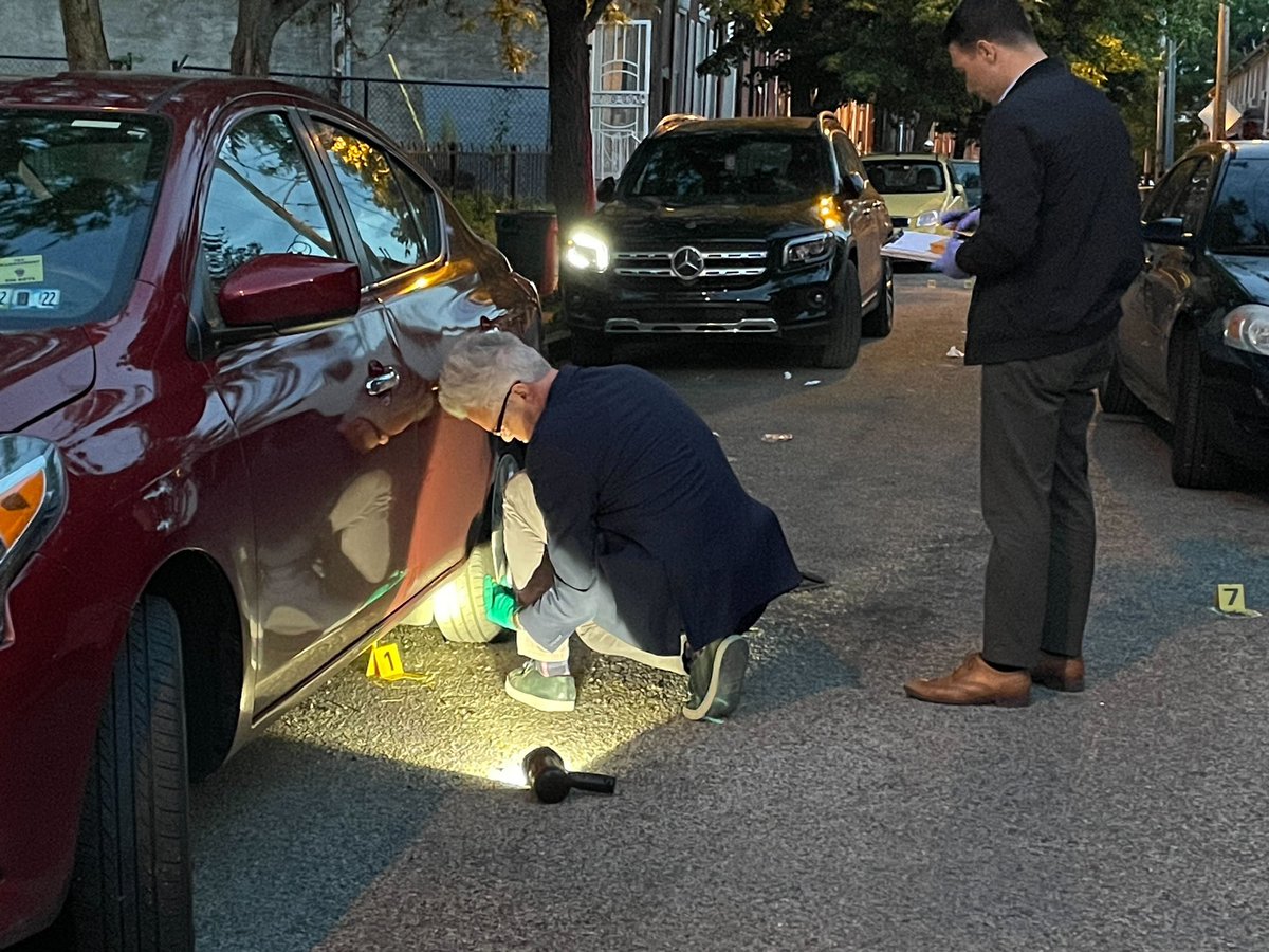 From earlier: investigators on scene in North Philly. 5 people shot, at least 24 bullets fired. 2 in custody. Nearby neighbor told @KYWNewsradio he's used to shootings happening, tonight he didn't get panicky & stayed on the floor until the shooting stopped