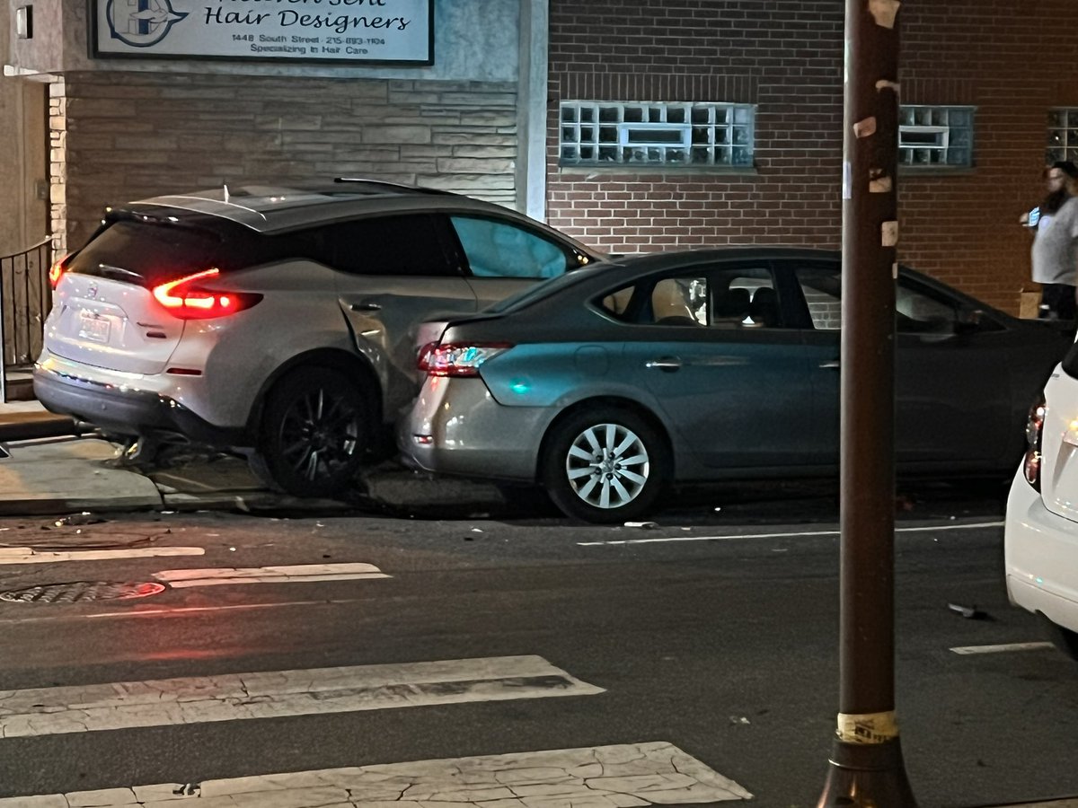 @PhillyPolice are investigating a crash at 15th and Pine in Center City that is connected to a shooting. Police sources say this is a road rage incident and the person who crashed is the offender who allegedly fled after the incident.