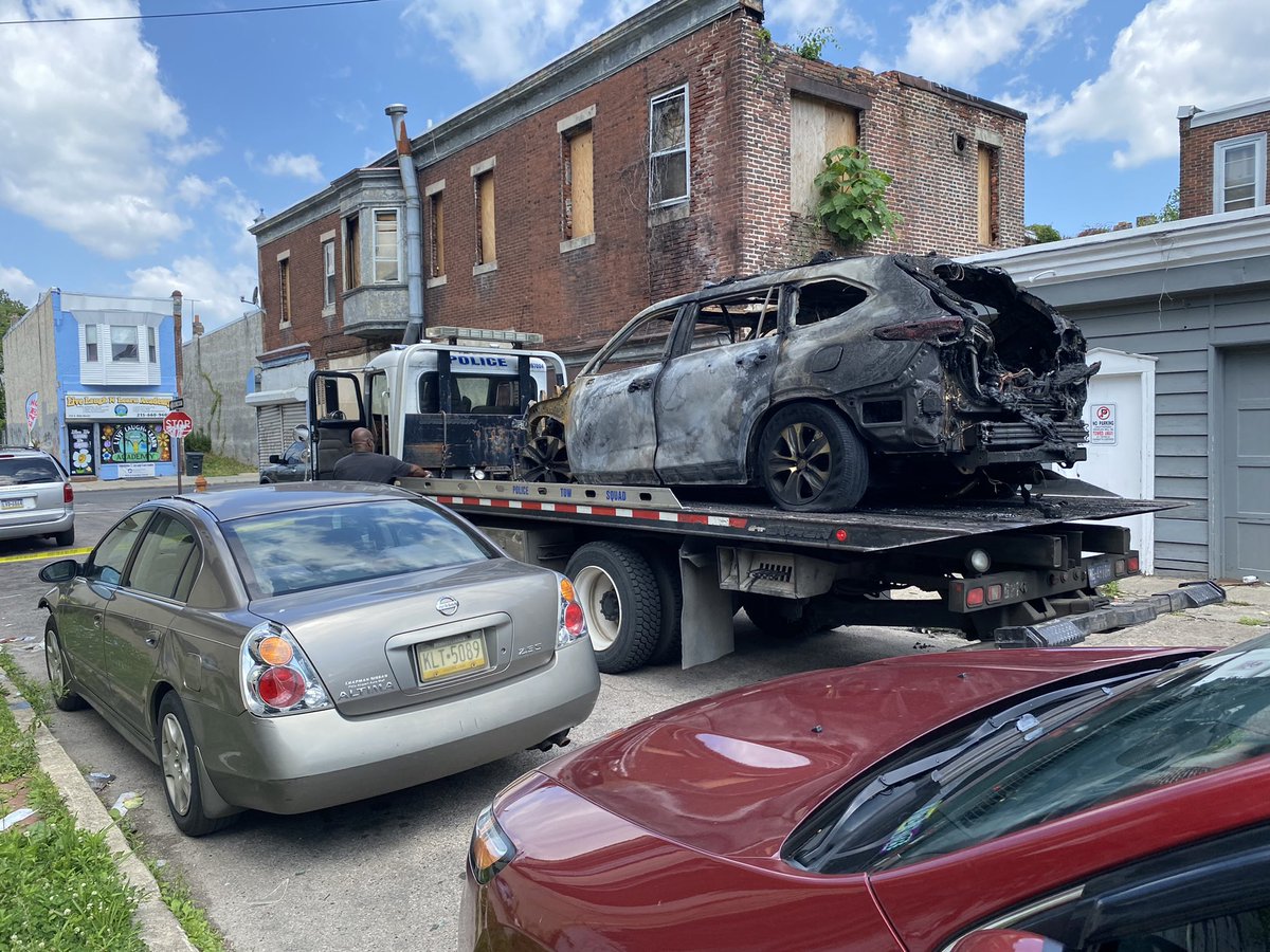 Detectives are searching for a robber who carjacked an off-duty @PhillyPolice officer at gunpoint at 56th St. & Pentridge St. shortly after midnight this morning. The vehicle was later found abandoned and on fire about a mile away.