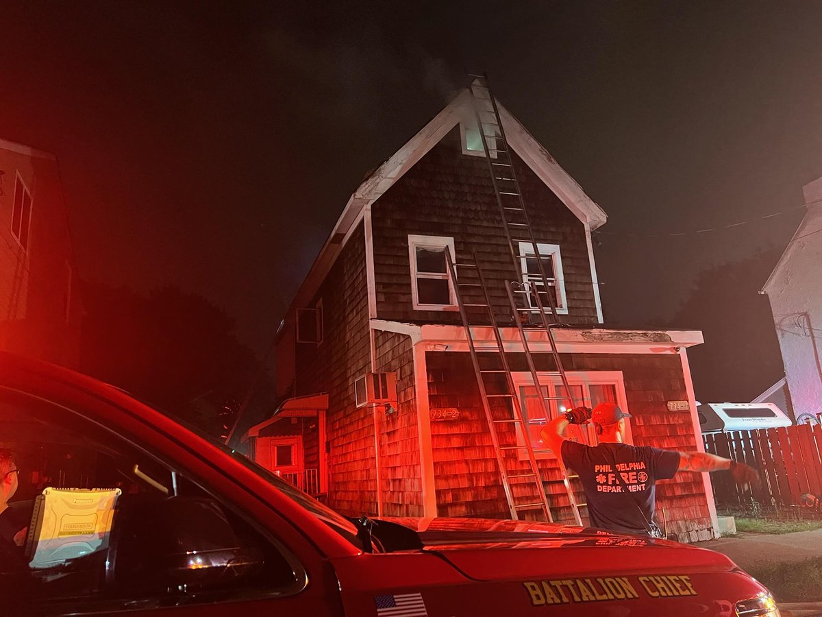 2nd Alarmers overnight responded to this dwelling fire at Wyoming & Maple Lane providing rehab support