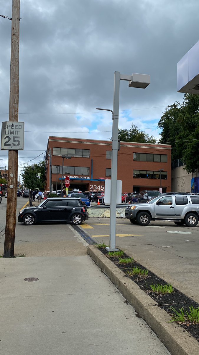 Pittsburgh Public Safety confirms with me that an officer was hurt breaking up a fight this afternoon. Scene is near Starbucks on Murray Ave. near Allderdice. Officer suffered hand + shoulder injury. Dozens of kids and police were here. Road back open. Scene cleared