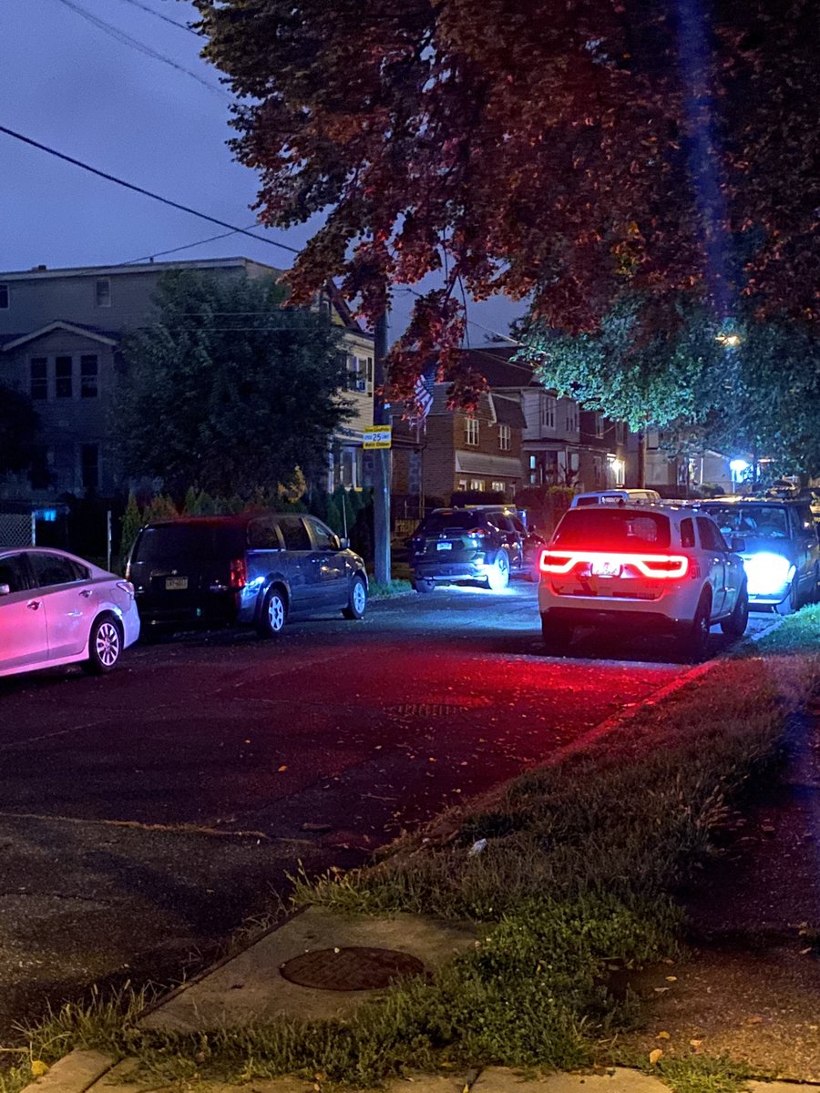 @PhillyPolice say this car was stolen around 3am from a driveway in Fox Chase with a 6 month old baby in the back seat. Officers tracked down the car and baby in Rhawnhurst using the mother's AirPods, which were still in the vehicle 