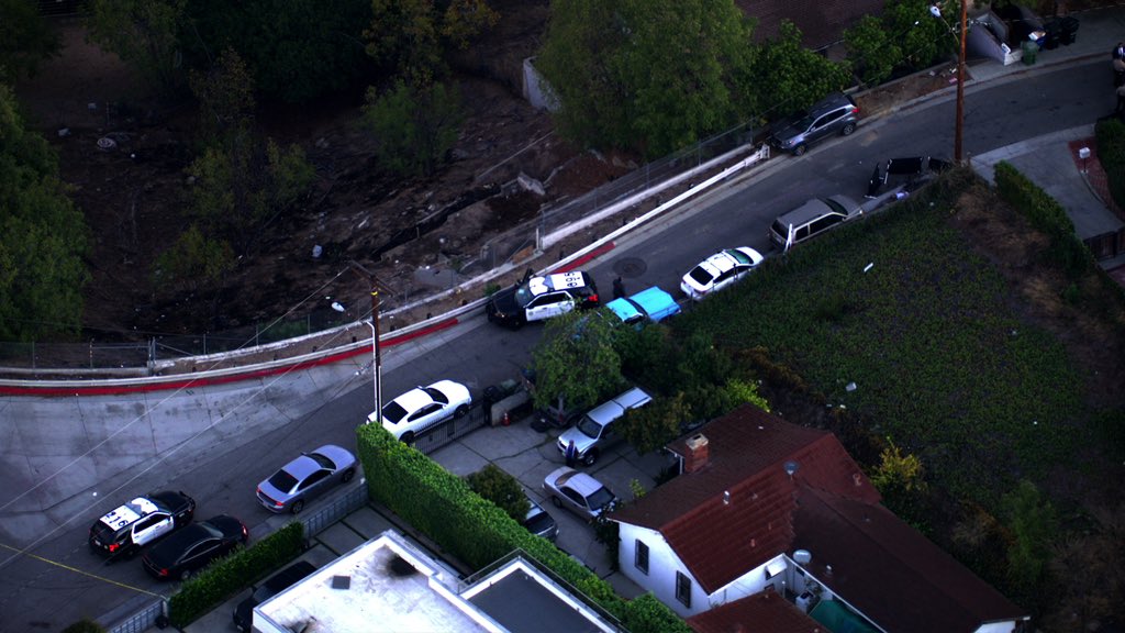 East Los Angeles Neighborhood Homicide Early morning shots fired call brings deputies to the the corner of Stinger & Dwiggins where they found a victim of a shooting beyond medical help and was pronounced dead. Homicide detectives on scene