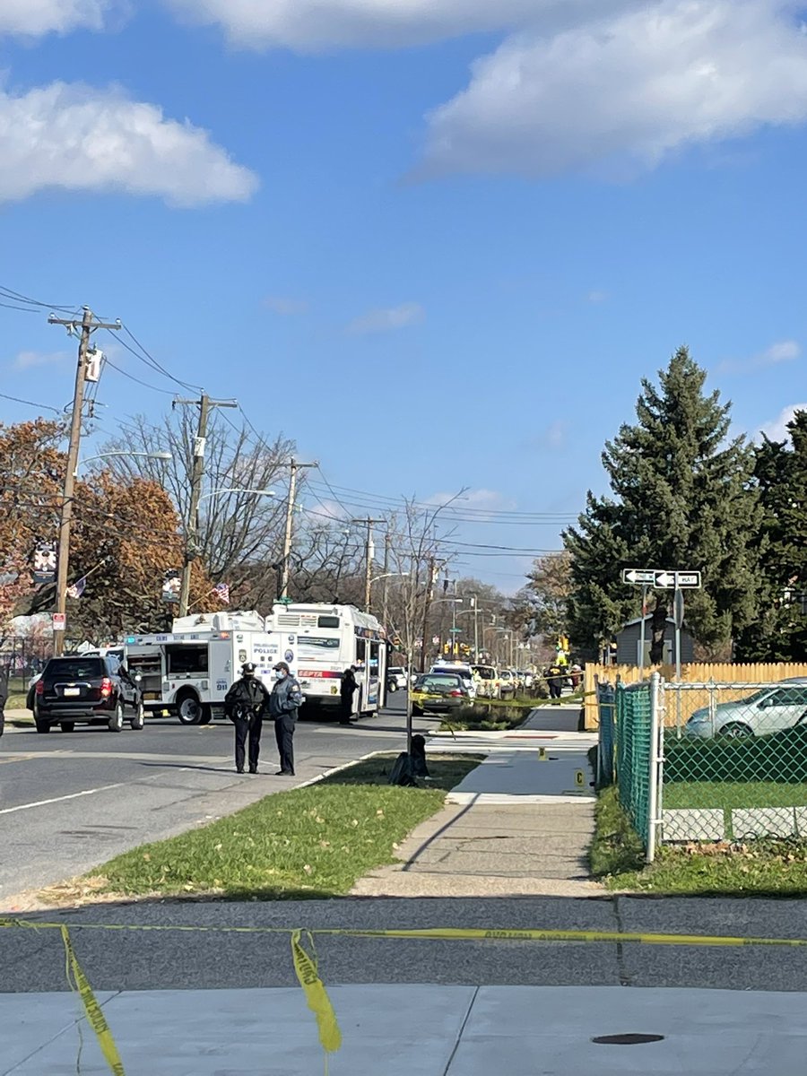 The Philadelphia sanitation worker who was shot and killed is a 35yo man who had been in his role for five years.   @PhillyPolice Commissioner Outlaw says this was not a random shooting. Investigation is underway on Rowland Ave at Tudor St 