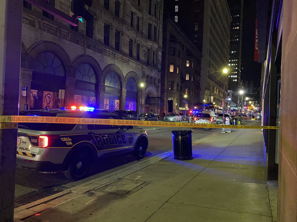Large police activity in downtown @Pittsburgh