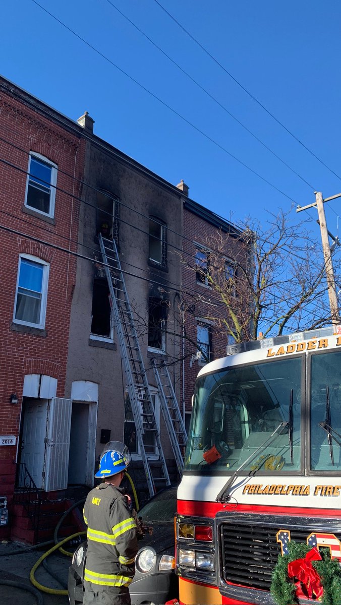 2nd Alarmers this morning with back to back runs in the 10th & 8th Battalions to provide rehab support at these dwelling fires