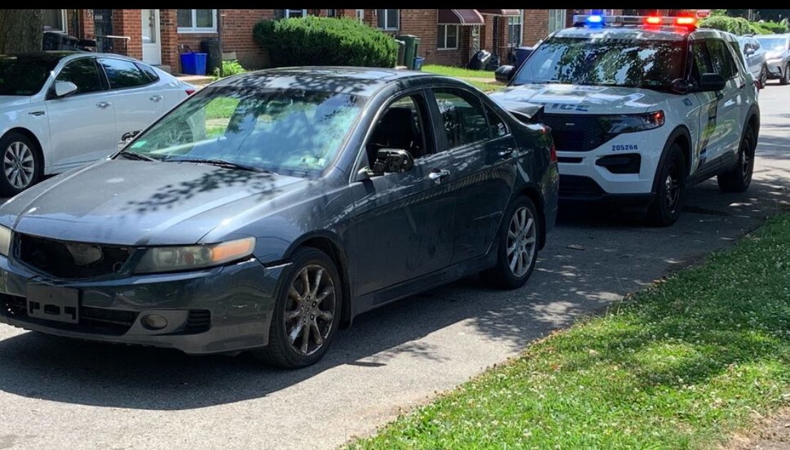 One arrested and car used by gunman in mass shooting of 7 people last night, found by @phillypolice  this morning, soon after police put out alert on the Acura that's missing front grill  and damaged trunk that is tied shut