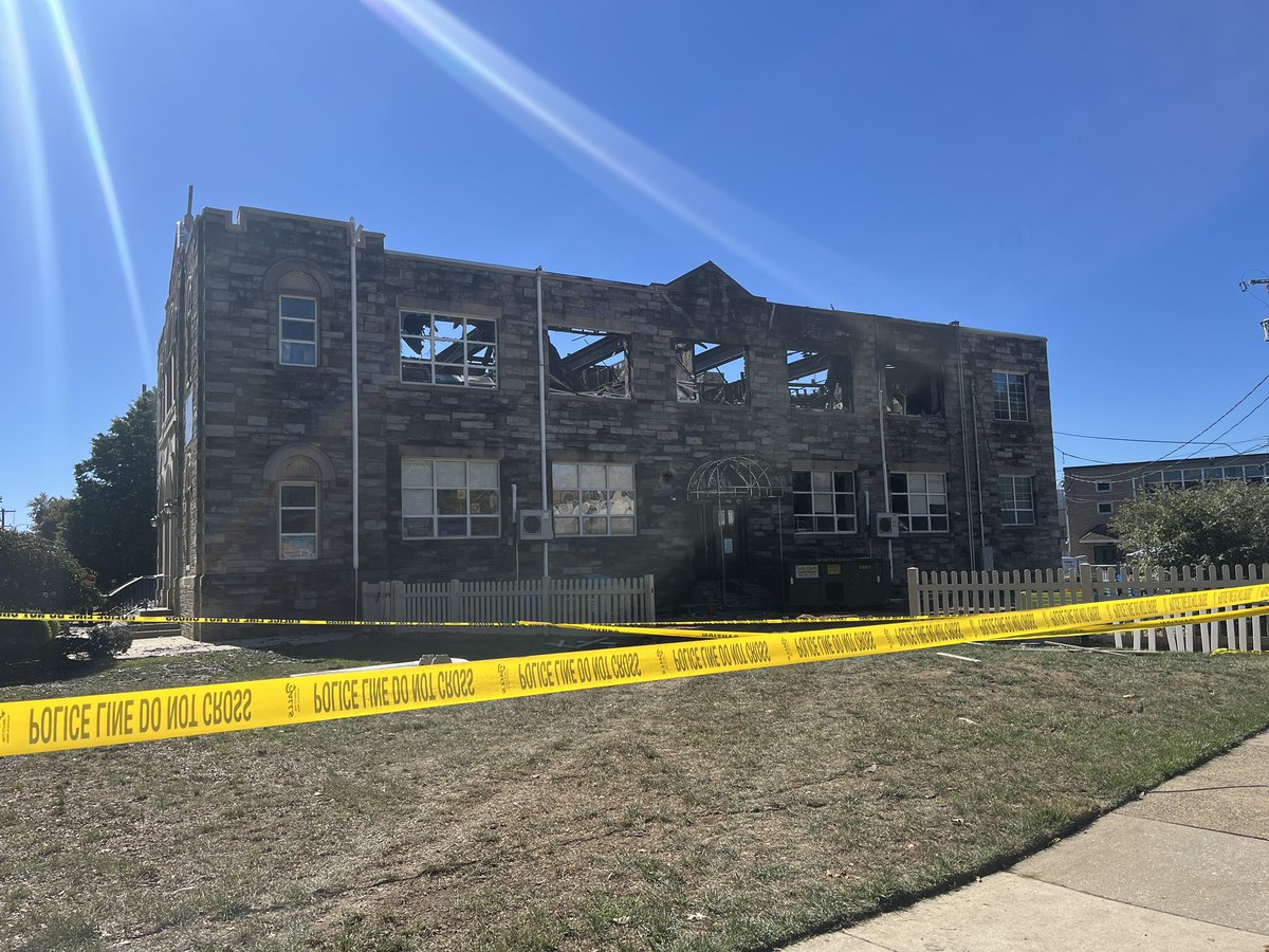 The @ATFPhiladelphia is on scene today investigating what caused last night’s fire at St. Francis of Assisi School in Springfield, Delaware County. @AOPS_Schools says school is canceled for the rest of the week as it explores options to relocate the 150 students affected