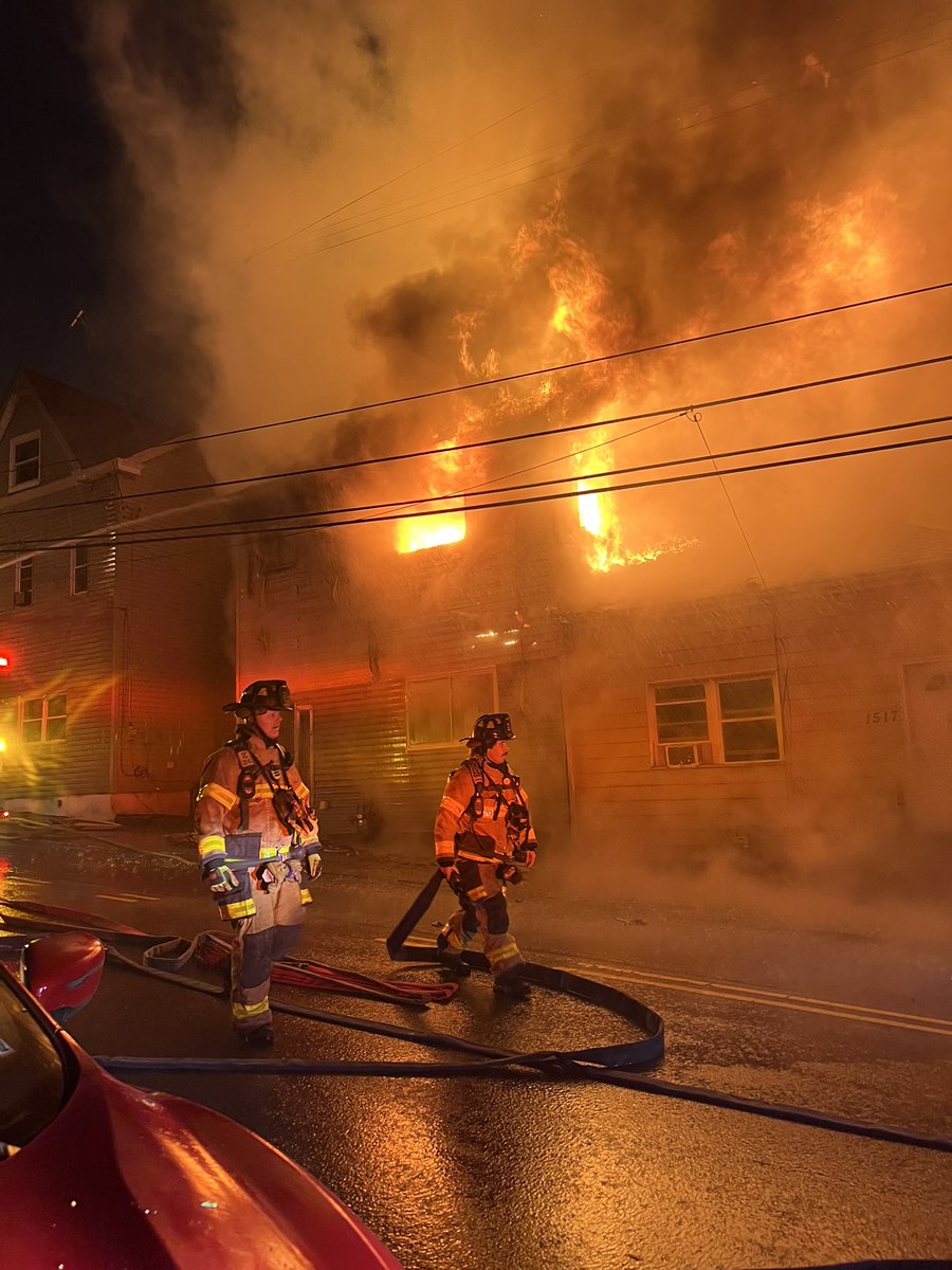 EARLY MORNING 3 ALARM FIRE IN PITTSBURGH, PA Pittsburgh Fire is in the 1500 block of Arlington Ave. for 3-alarm residential structure fire. A total of 13 people were displaced from two homes. The main fire house was unoccupied and condemned. There are no reports of injuries. 
